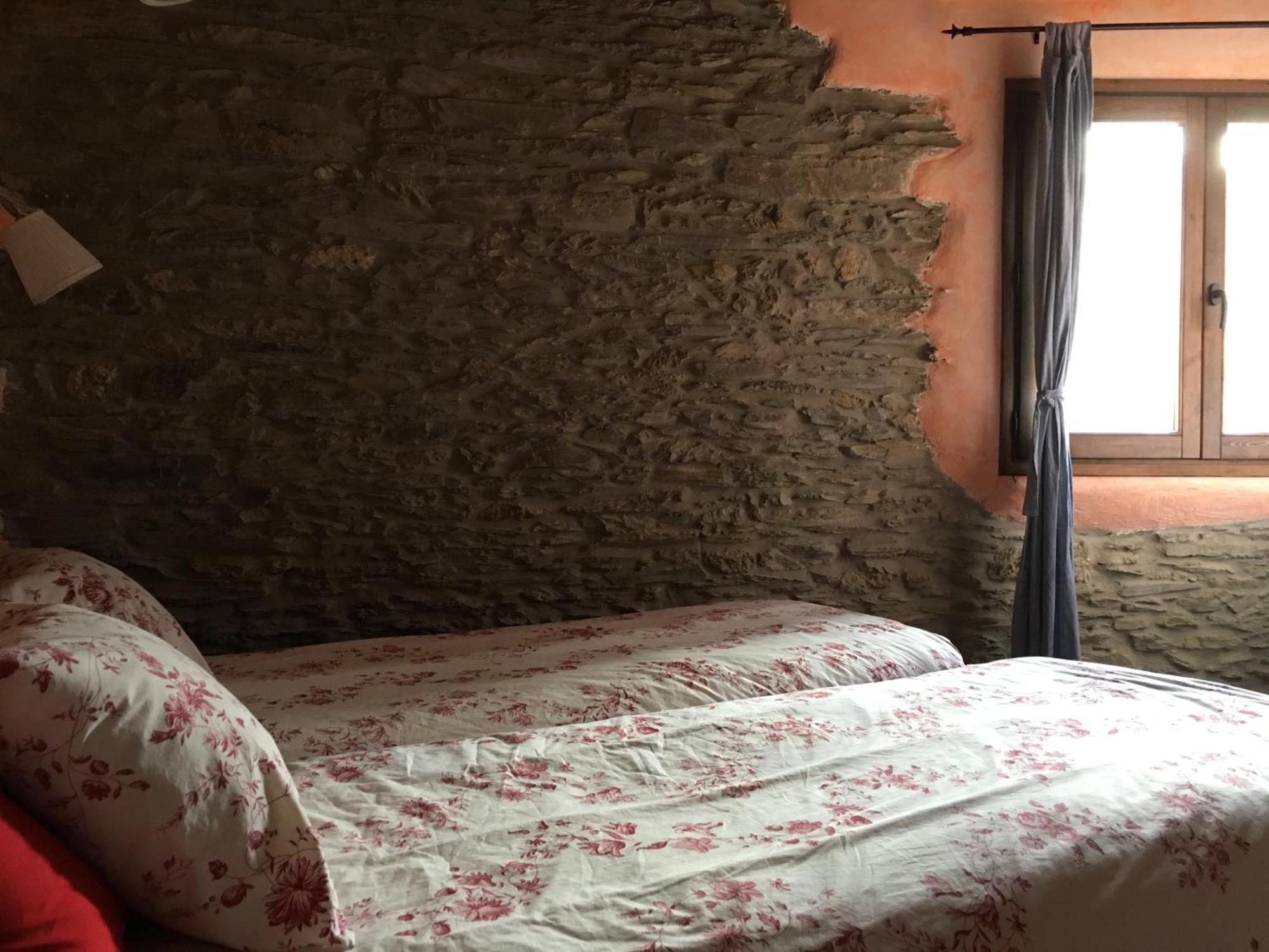 Lo Paller De Roc Montescladó Rom bilde