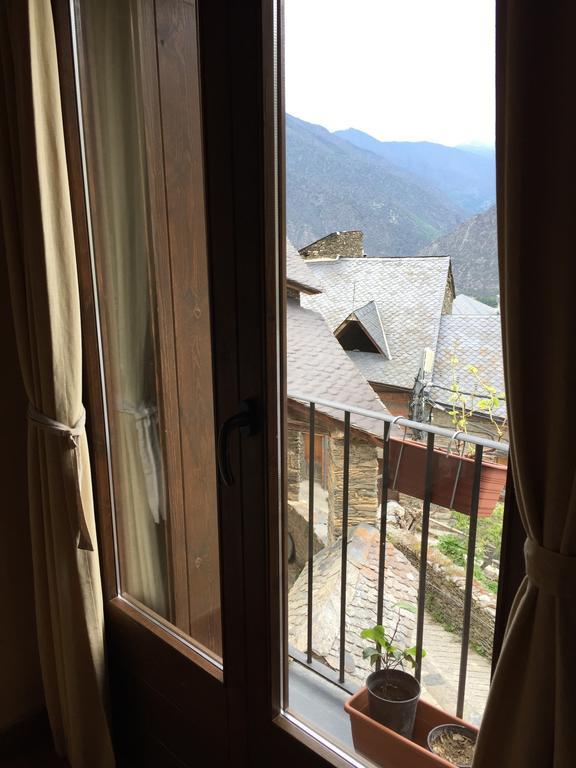 Lo Paller De Roc Montescladó Rom bilde